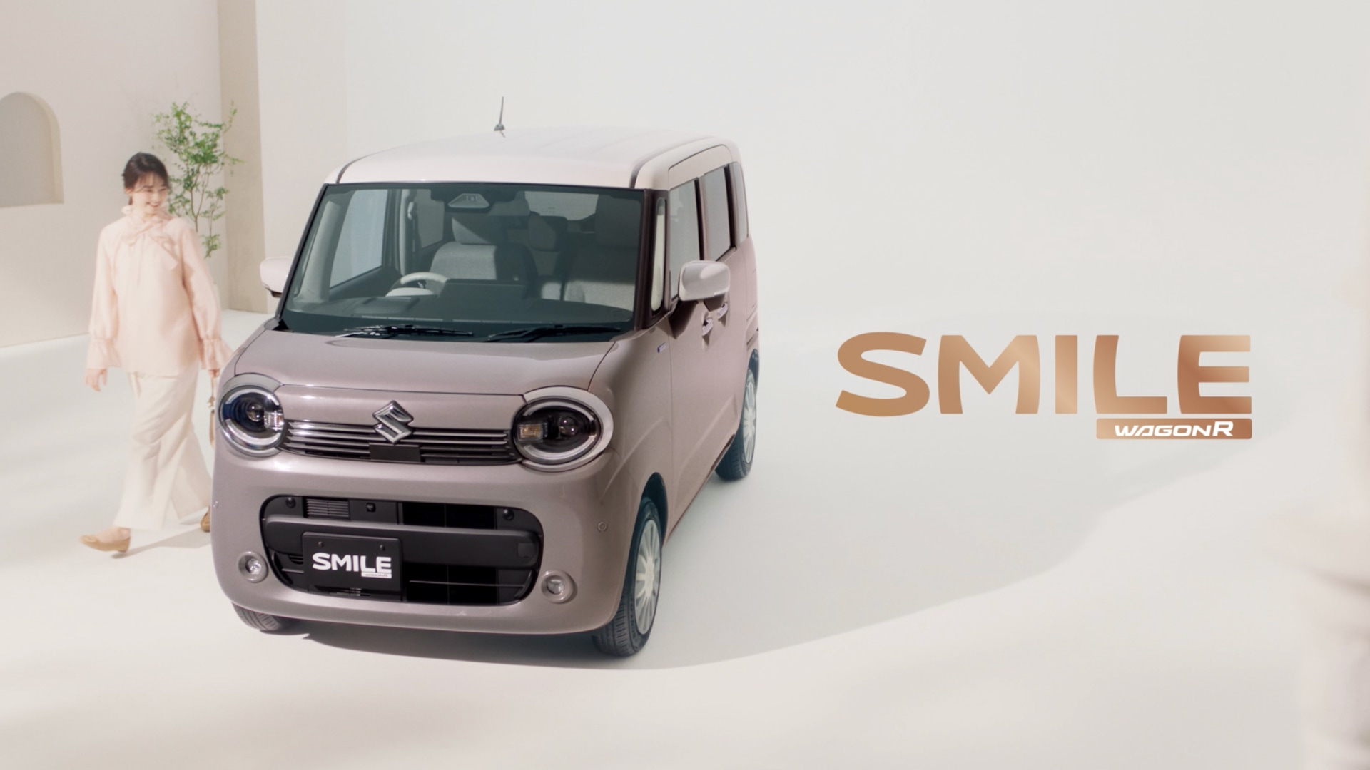 ワゴンRスマイルのデザインにフィーチャーしたムービーが公開
