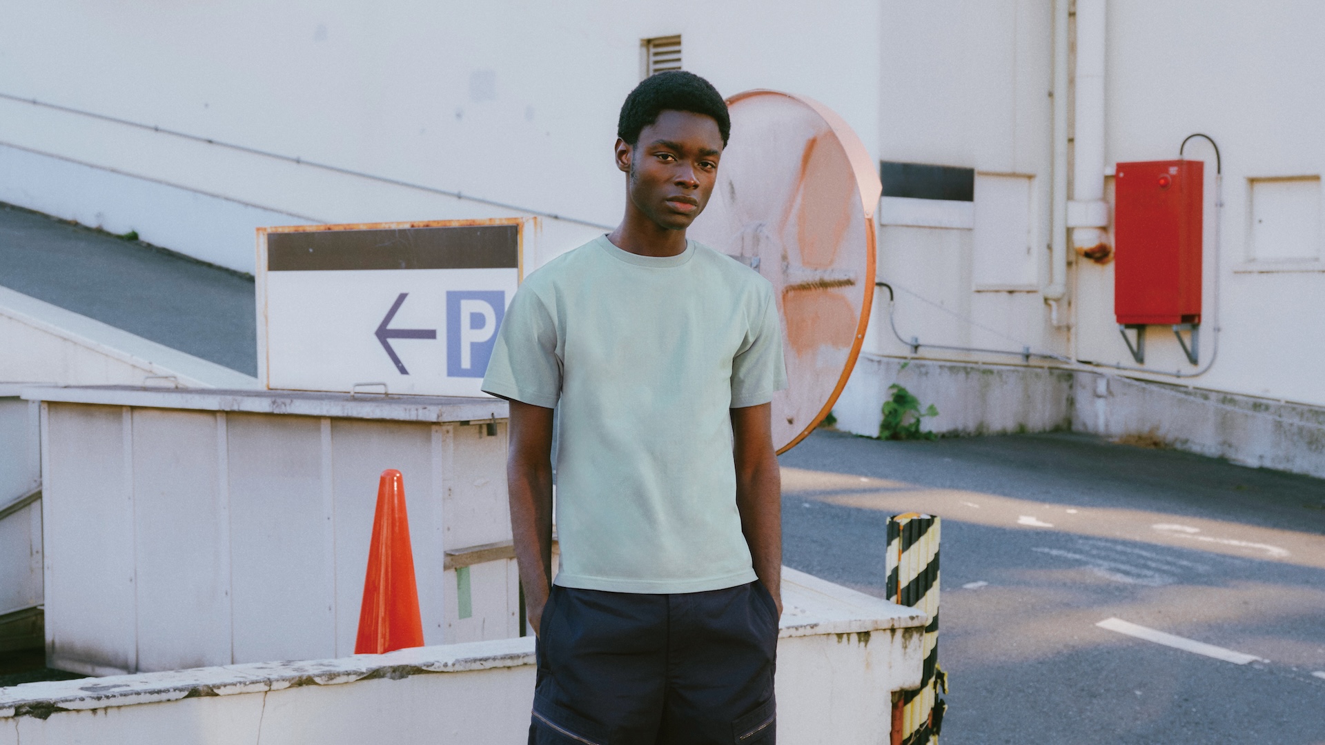 無地アパレル「United Athle」2025年春夏コレクションが公開、ルックブックも刷新